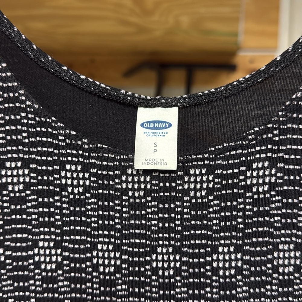 Old navy small black and white swing dress - Picture 2 of 3